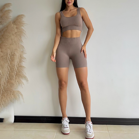 Set Deportivo Café en Short